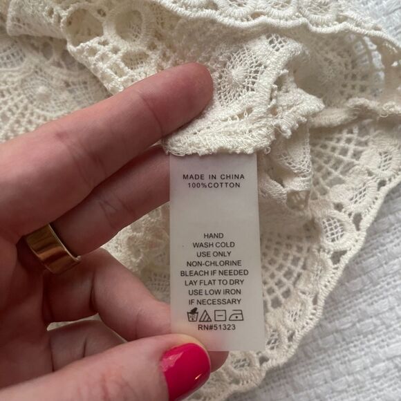 XL Vince Camuto Cream Lace Top - Picture 6 of 8